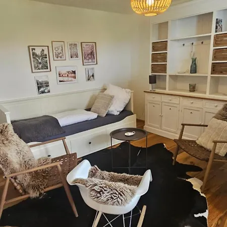 Charmantes Eifel An Der Schavener Heide *